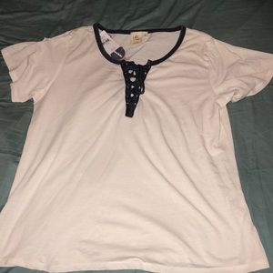 Lace-up born free shirt